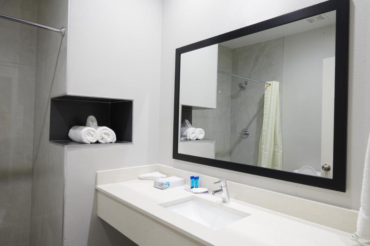 Crystal Inn Baytown Dış mekan fotoğraf